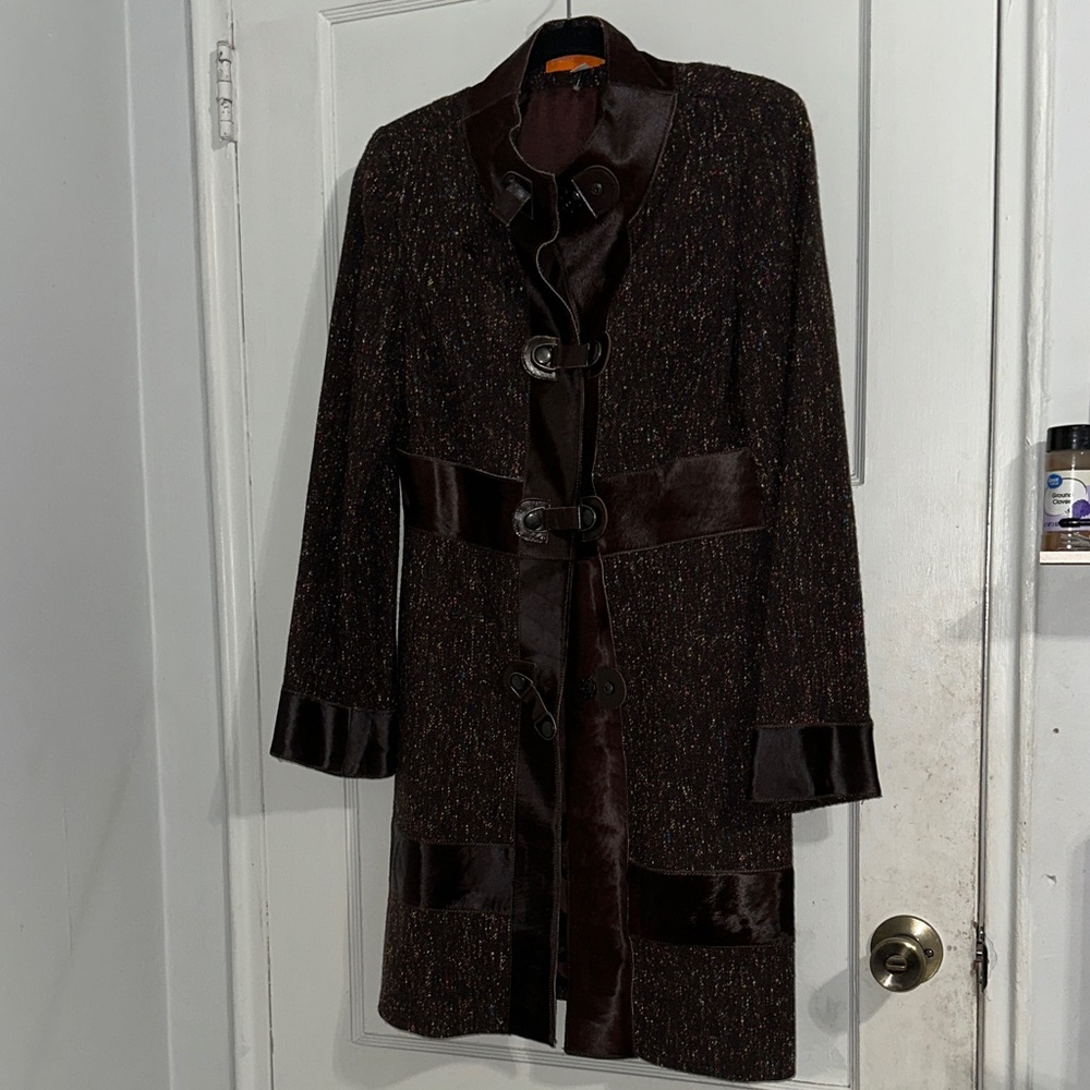 Elegant Brown Women's Coat - Picture 9 of 13